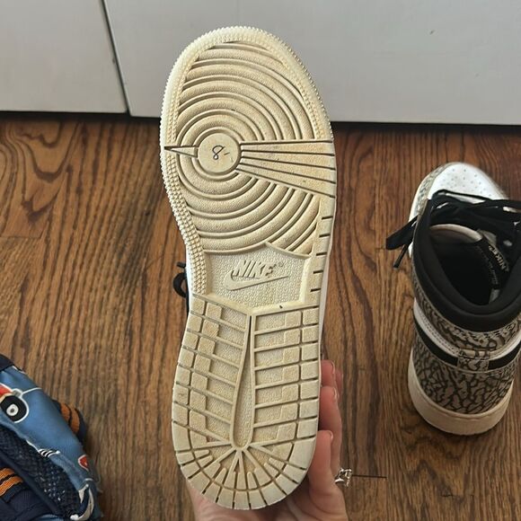 Air Jordan 1 Retro High OG White Cement Big Boy’s Size 5Y - Picture 5 of 5